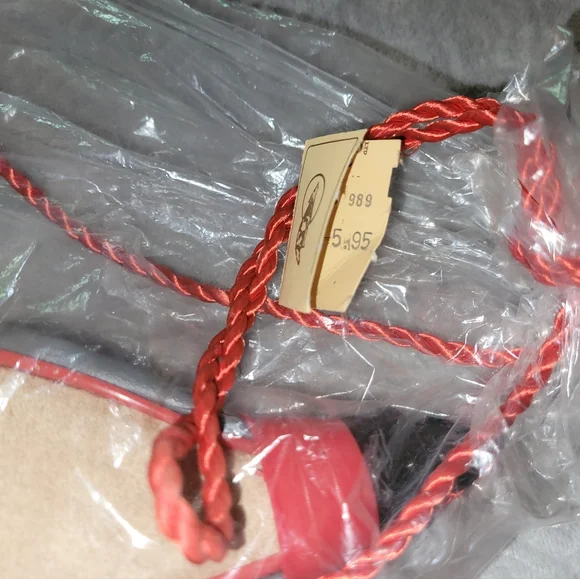 Traditional Spanish Wine Bota Water Canteen - Picture 3 of 5